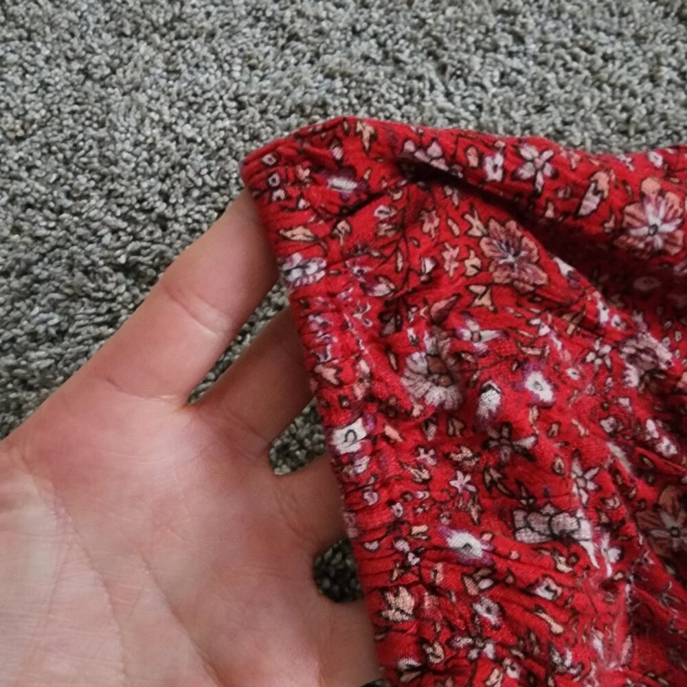 American Eagle Flowy Long Sleeve V-Neck Top - Picture 4 of 6